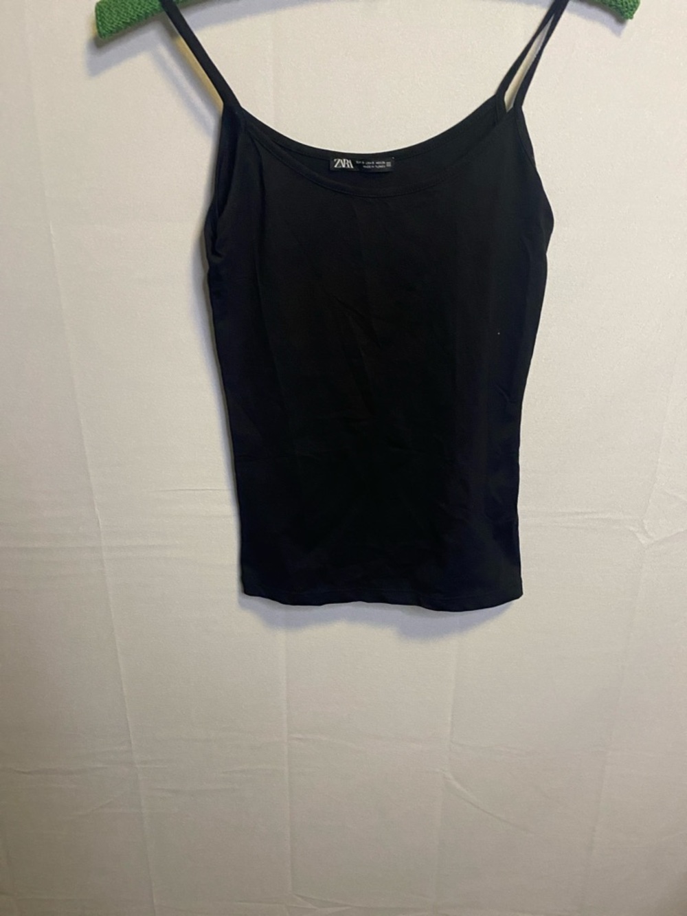 Zara Black Thin-Strap Scoop Neck Tank🐢🐢